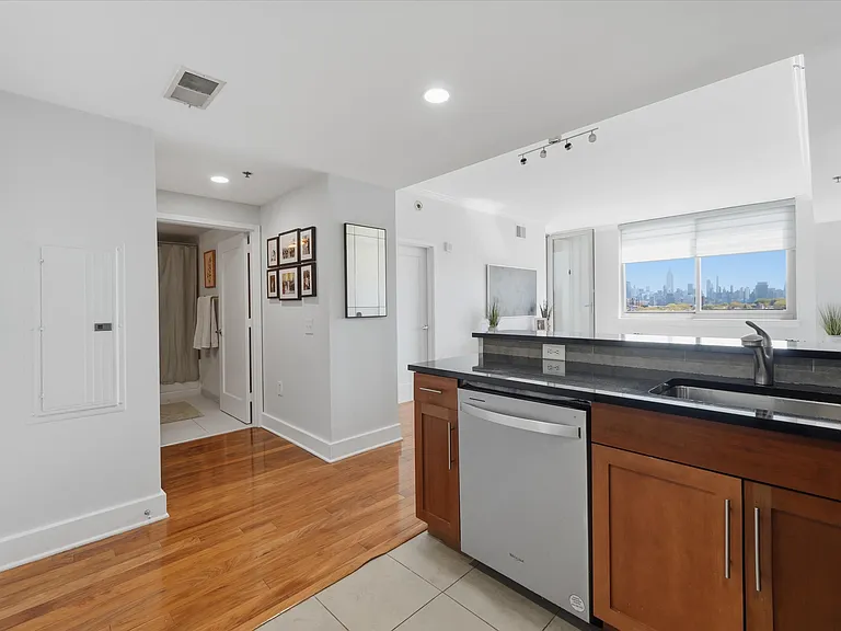 800 Jackson St — Photo 10