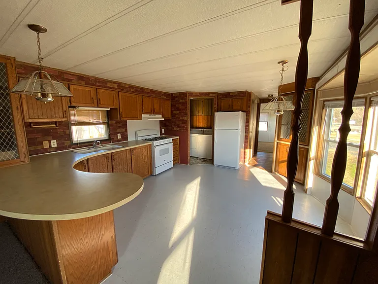 4232 Strobel Ln — Photo 3