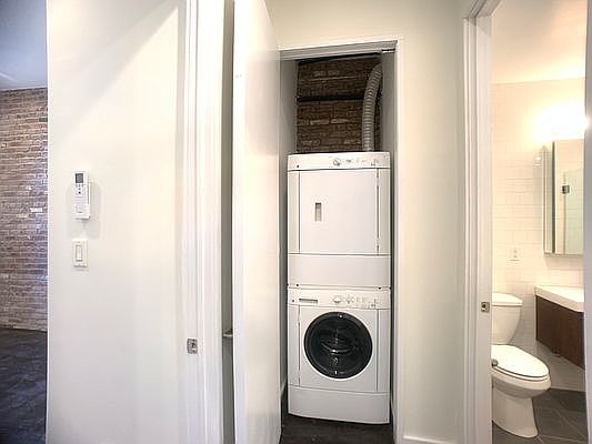 5th image of 211 Henry St APT 4B