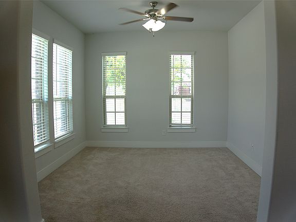 5th image of 902 Sendera Ln