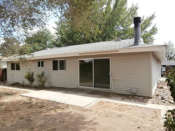 2nd image of 230 E Lincoln Way