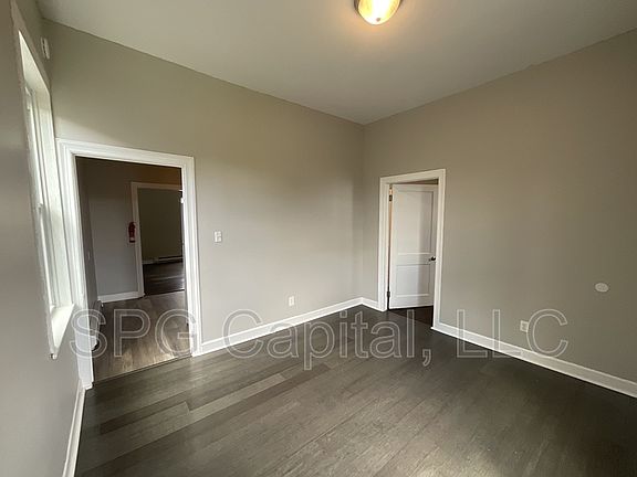 3rd image of 7402 Lincoln Way W Unit 4