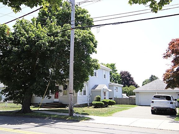 3rd image of 116 Main St