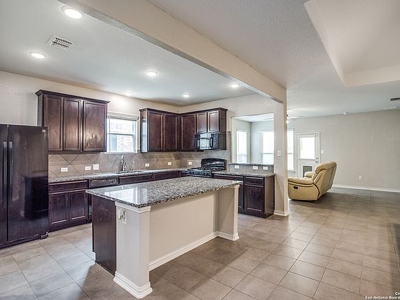 4th image of 12920 Shoreline Dr