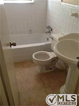 5th image of 10832 Leota Dr