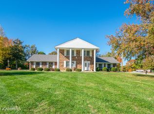 756 S Summit Dr, Holts Summit, MO 65043