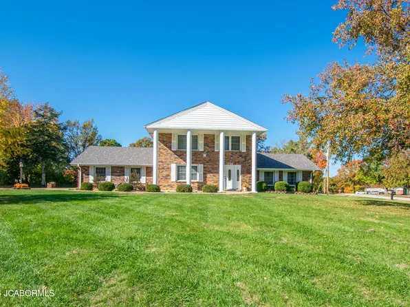 756 S Summit Dr, Holts Summit, MO 65043