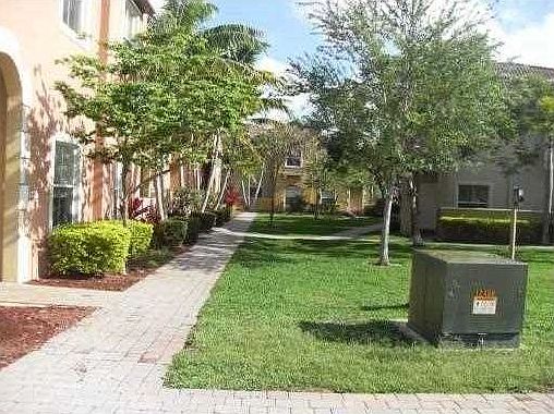 2nd image of 3463 Merrick Ln