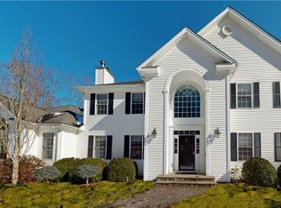 48 Marlin Rd, Newtown, CT 06470