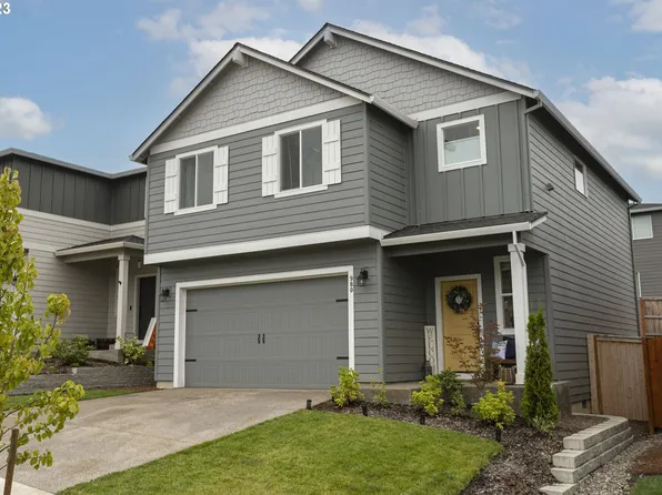 980 NE Buckthorn Dr, Estacada, OR 97023