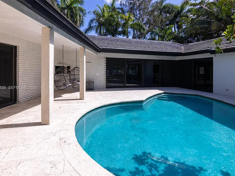 2500 Bayview Dr — Photo 64