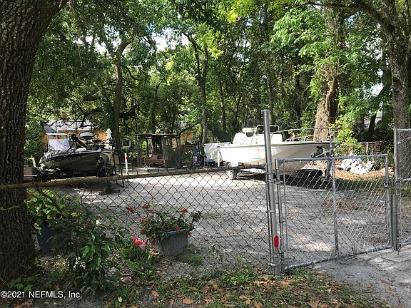 4th image of 4224 Myrtle Ave