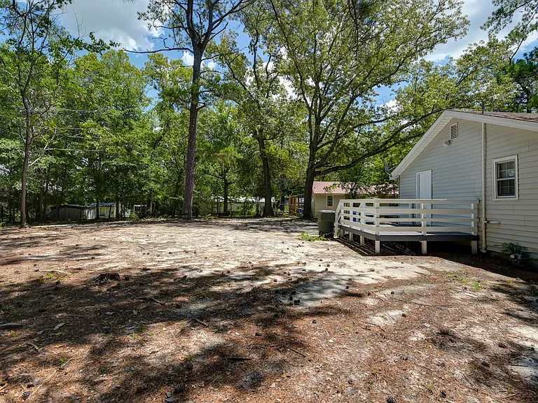 1330 Kingston Rd — Photo 38