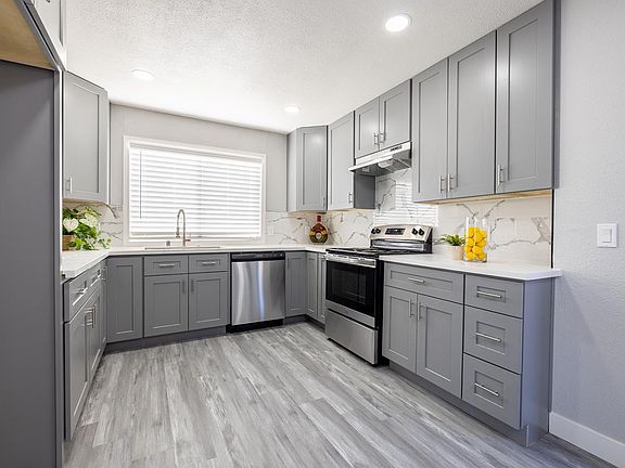 4th image of 315 Giovanni Ct