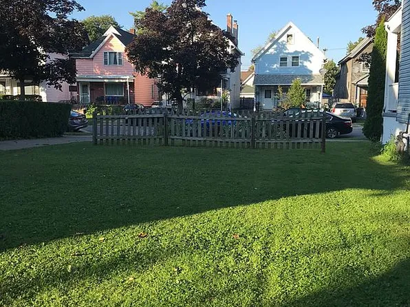 172 14th St, Buffalo, NY 14213