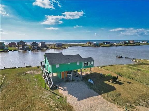 4th image of 456 Private Road 676 Marina Dr