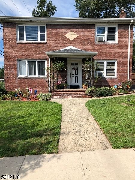 1st image of 28 Emmet St