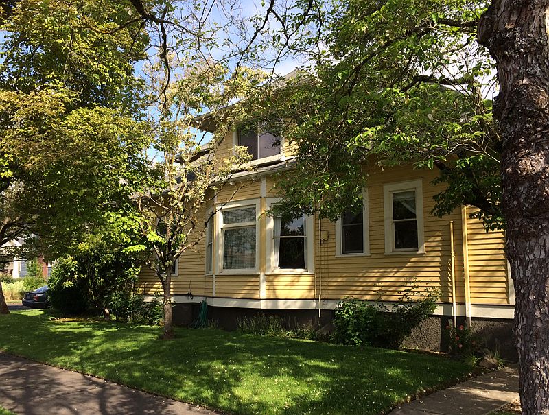 2nd image of 4122 SE 10th Ave