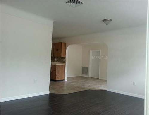 5th image of 876 64th Ave S