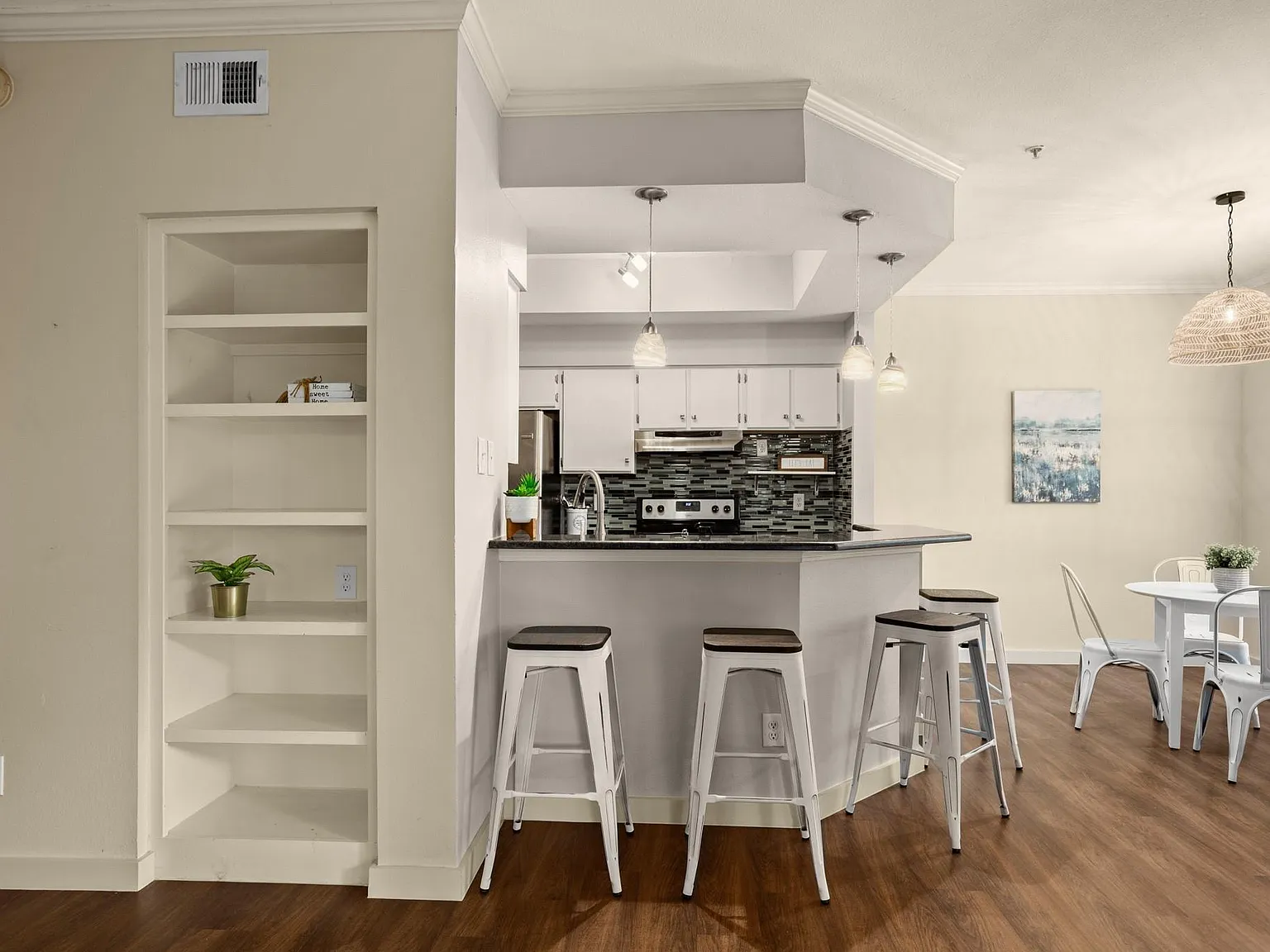 2 bed, 2.0 bath, 1150 sqft, $1,950 — Photo 4