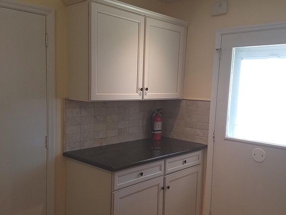 5th image of 129D Farrington Ct