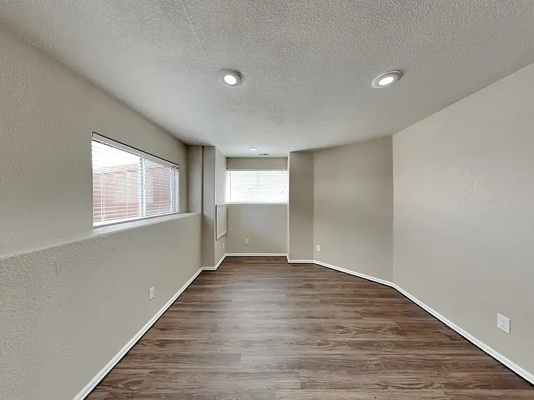 4731 N Silverlace Dr — Photo 8