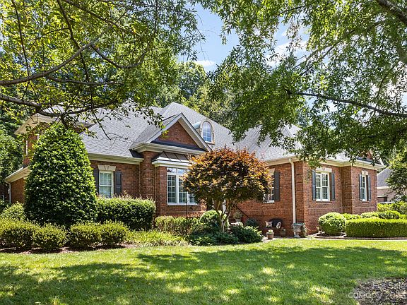 2nd image of 3724 Stoneycreek Ct