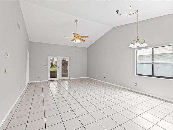 5th image of 11614 Rose Tree Dr