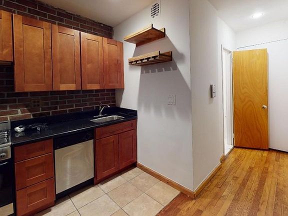 2nd image of 155 E 88th St APT 2A