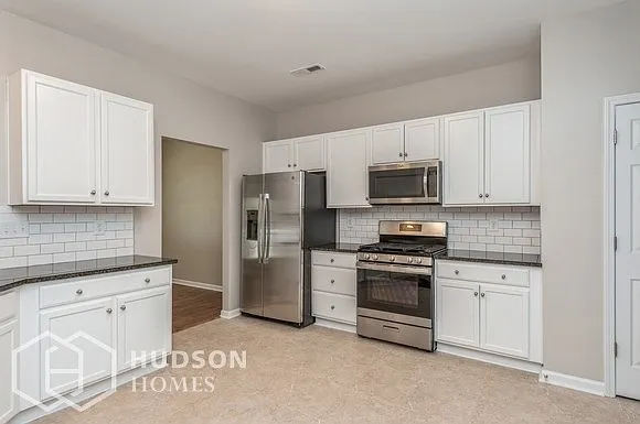 156 Valerie Dr — Photo 8