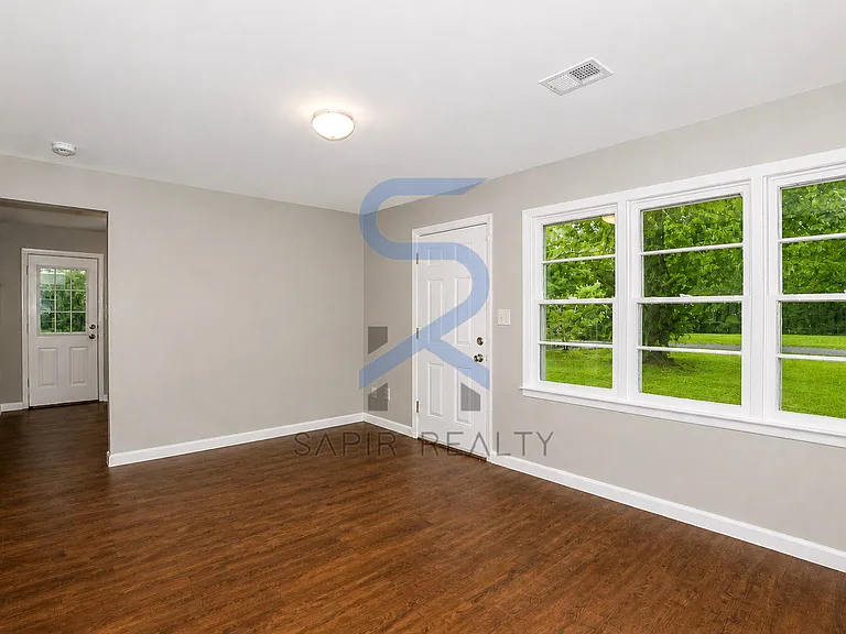 202 Wendan Way — Photo 2