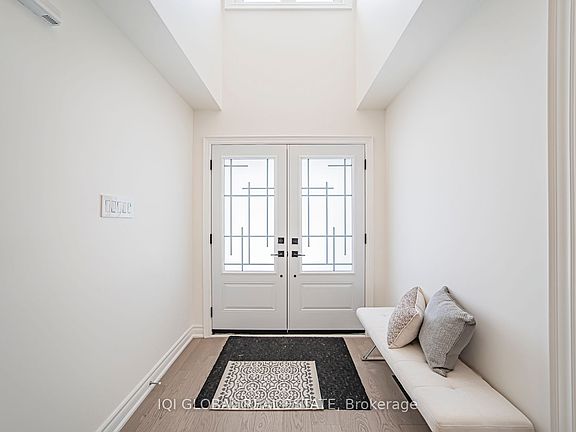 3rd image of 2211 Rockingham Dr