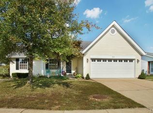 906 Shandra Dr, Ballwin, MO 63021