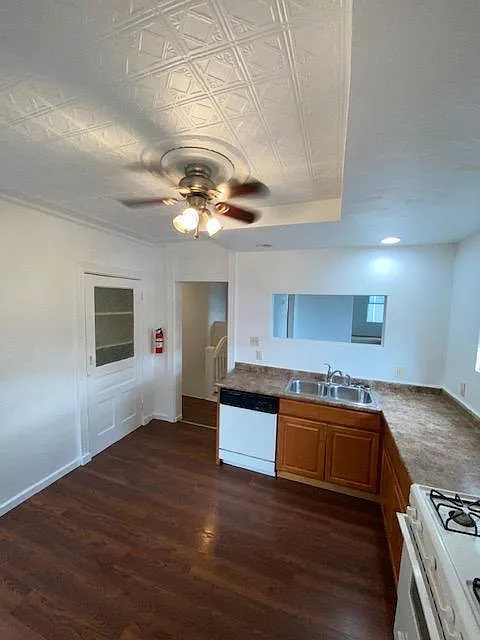 3805 Howley St Apt 2 — Photo 3