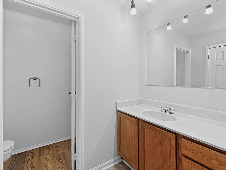 4321 Westwood Northern Blvd — Photo 28