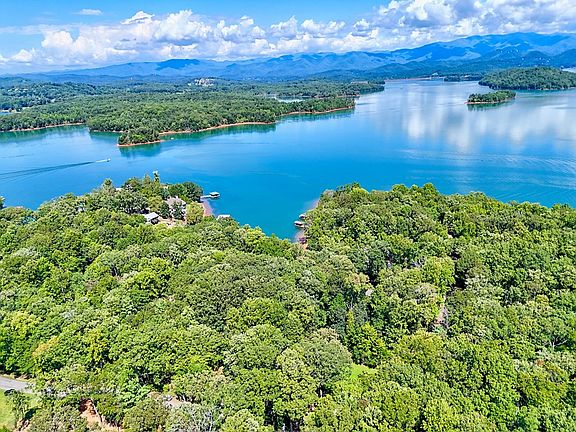 3rd image of 2204 Cedar Cliff Rd