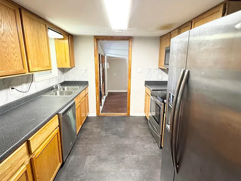 4541 Marseille Dr — Photo 16