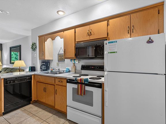 5th image of 3906 County Road F #3-B
