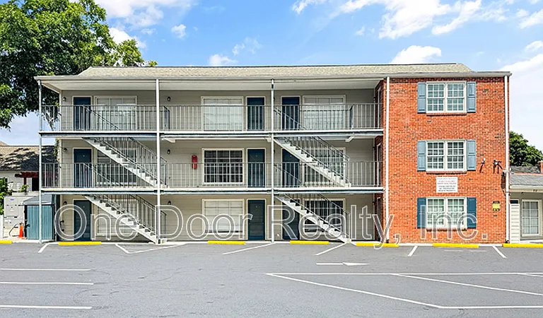 732 Scotland St #4 — Photo 1