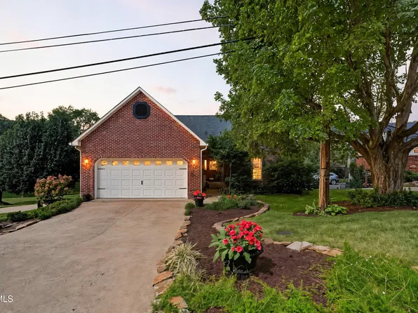 290 Lakeview Dr, Bluff City, TN 37618