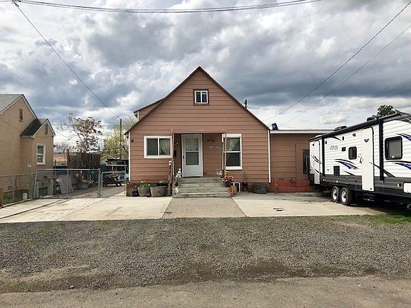 2nd image of 643 N 11th Ave