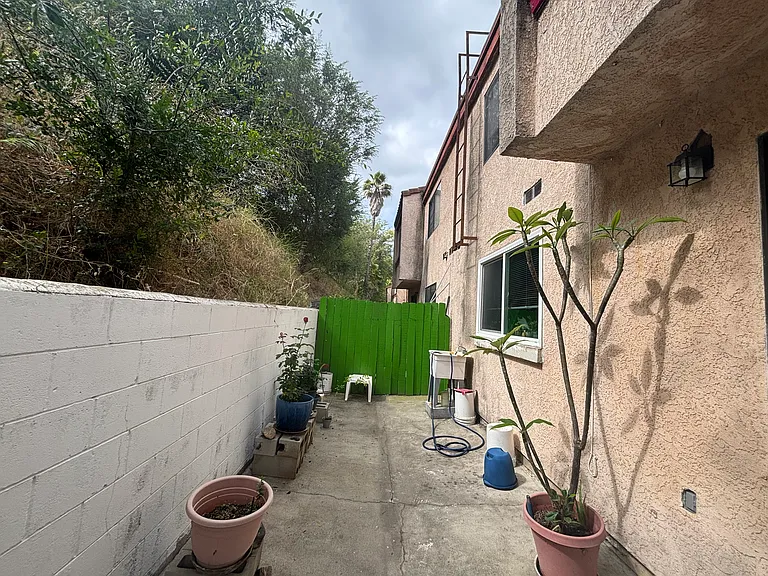 1030 S Garfield Ave — Photo 26