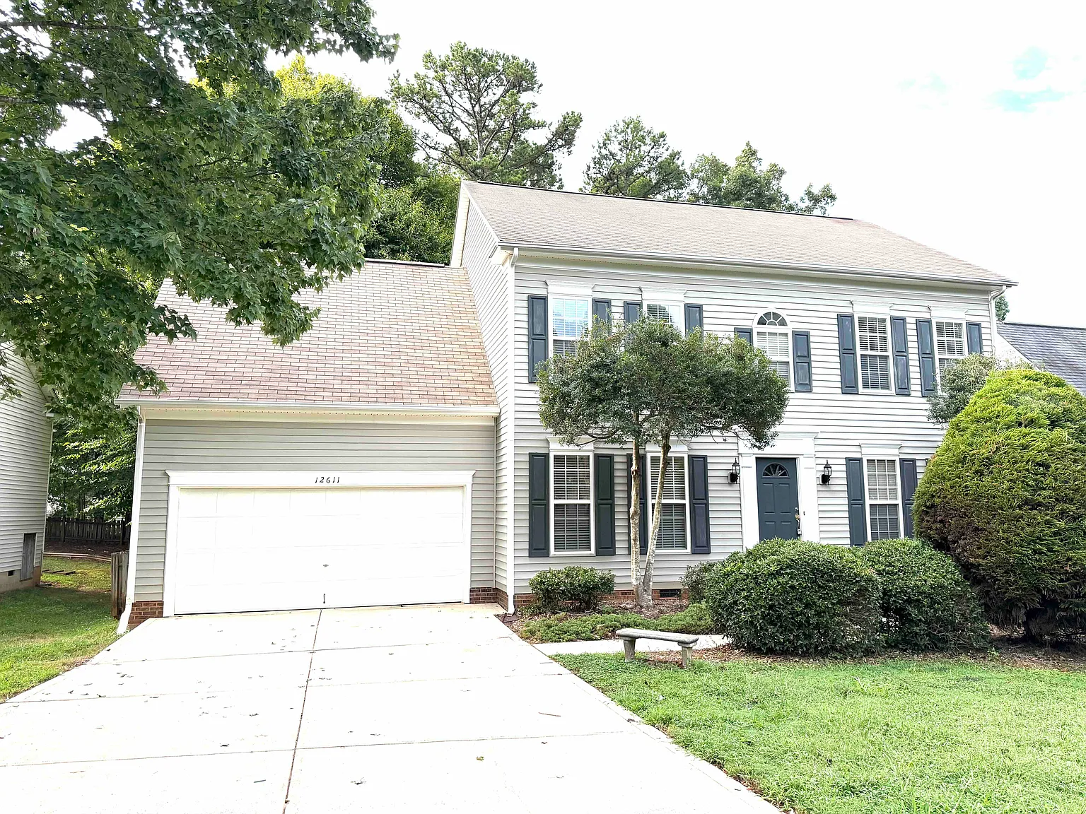 4 bed, 2.5 bath, 2300 sqft, $2,750 — Photo 1