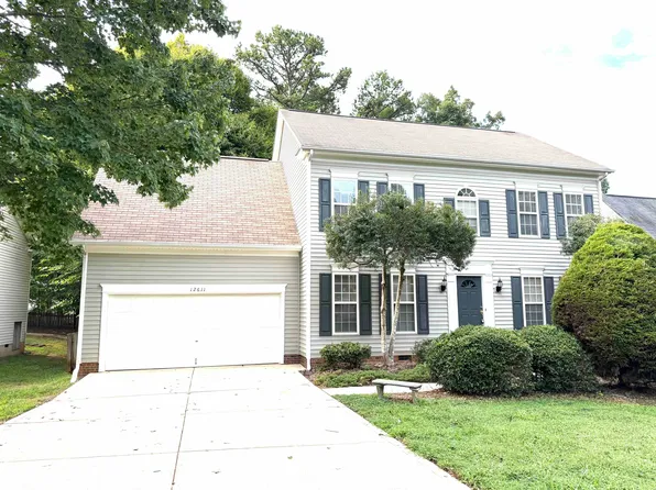 12611 Cardinal Woods Dr, Pineville, NC 28134