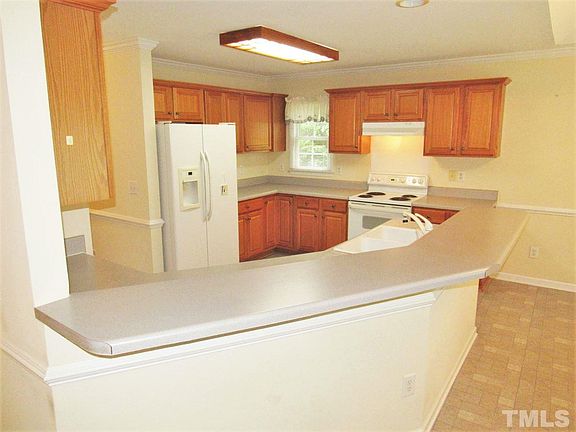 5th image of 1646 Rogers Pointe Ln