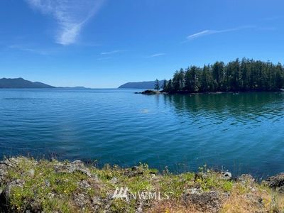 370 Summer Point Lane, Olga, WA, 98279
