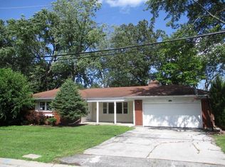 1347 Peoria St, Crete, IL 60417