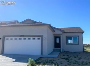 5204 Crested Hl, Pueblo, CO 81008