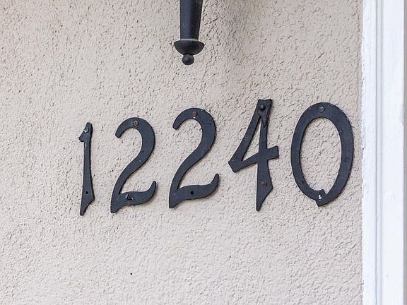 5th image of 12240 Melinda Cir