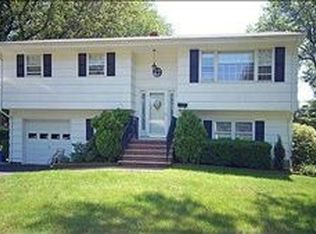 111 Okeefe Ln, South Plainfield, NJ